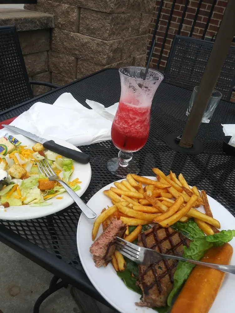 8 Oz Top Sirloin Dinner